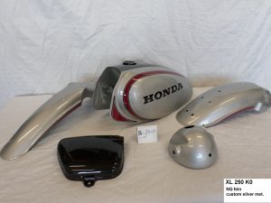 Honda XL250 K0 in NQ fein custom silver metallic RH-Lacke Lackiererei Motorradlackierung 06-2417