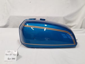 Suzuki GT750 in maui blue 797 RH-Lacke Lackiererei Motorradlackierung 06-3682