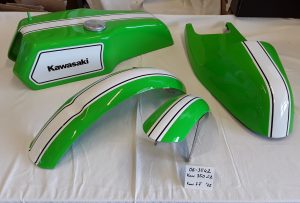 Kawasaki 350 S2 in lime green 7F RH-Lacke Lackiererei Motorradlackierung 06-3542