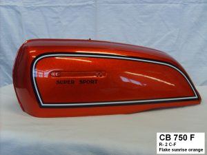 Honda CB750F in R2C-F flake sunrise orange RH-Lacke Lackiererei Motorradlackierung